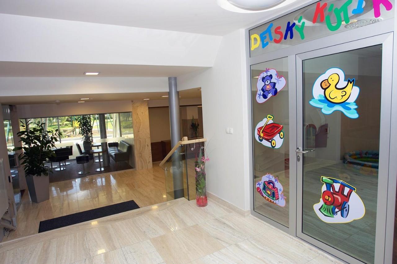Hotel Janosik Liptovský Mikuláš Εξωτερικό φωτογραφία