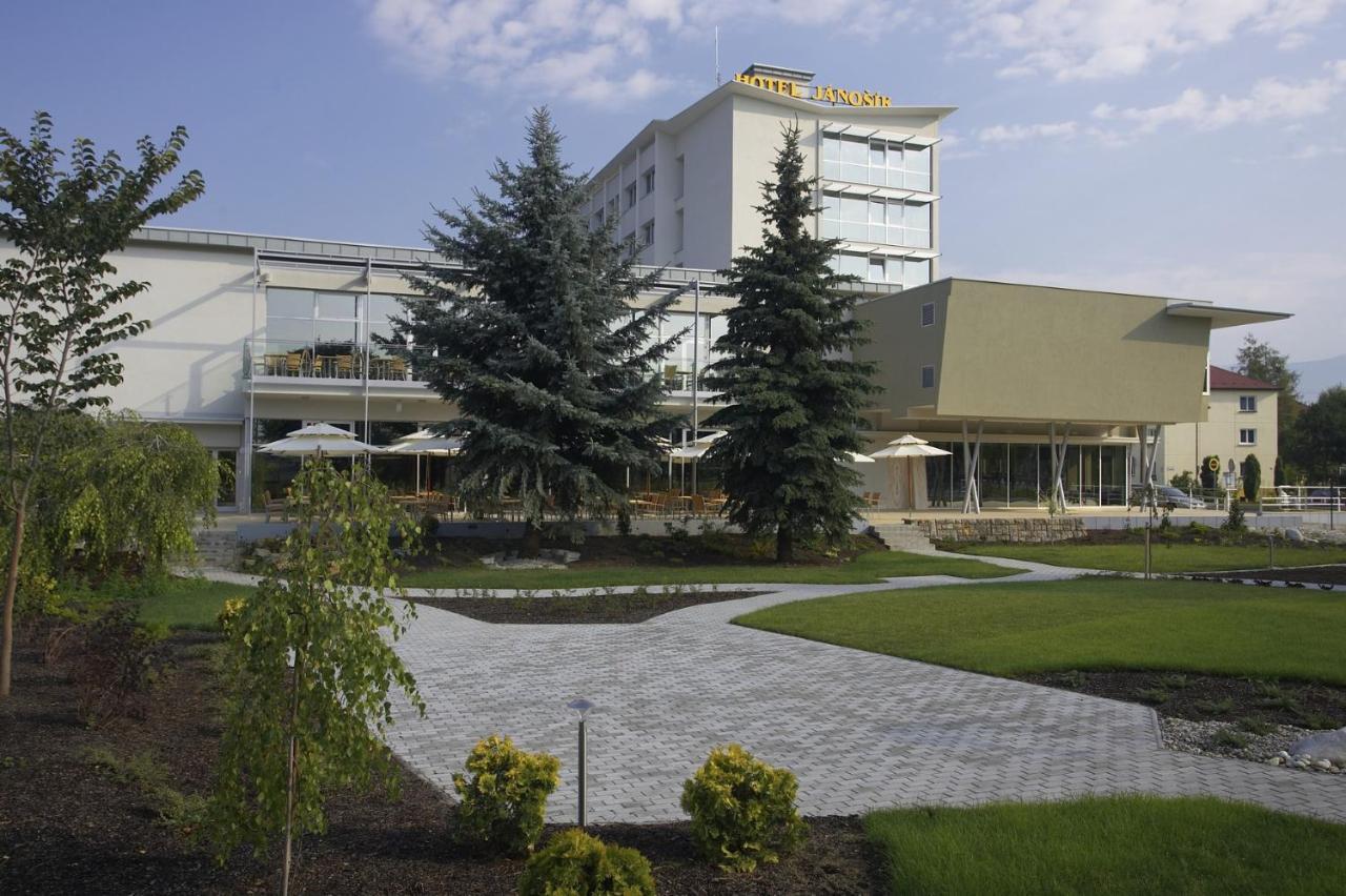 Hotel Janosik Liptovský Mikuláš Εξωτερικό φωτογραφία