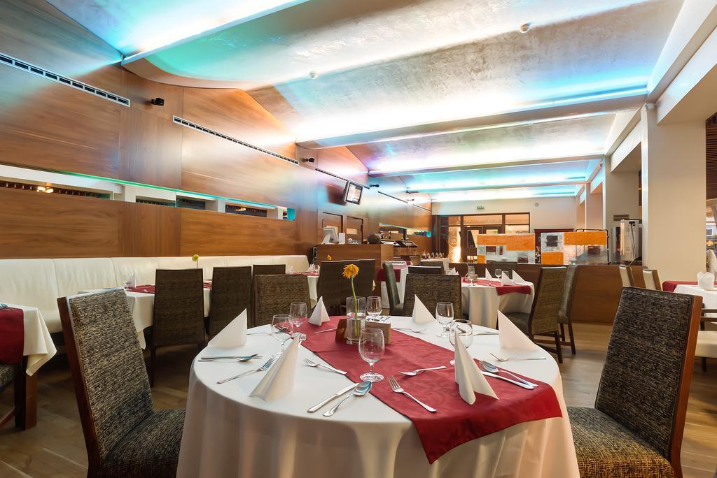 Hotel Janosik Liptovský Mikuláš Εξωτερικό φωτογραφία